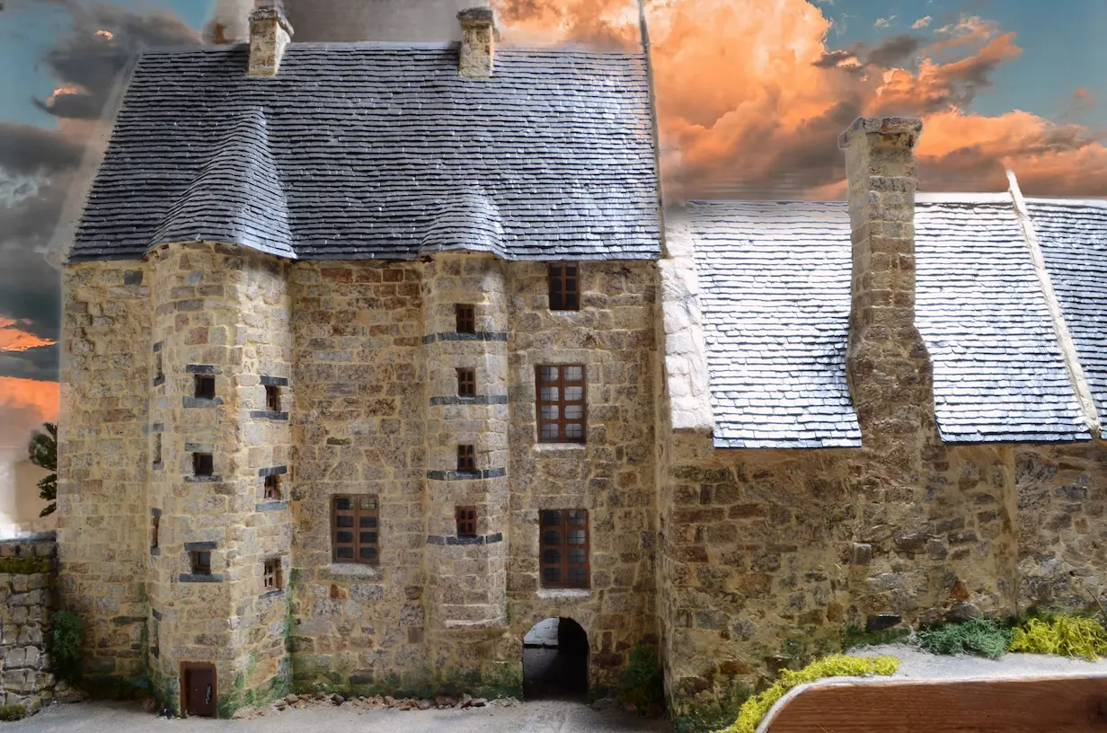 Chateau de Dol-de-Bretagne - Facade Sud - Nuages