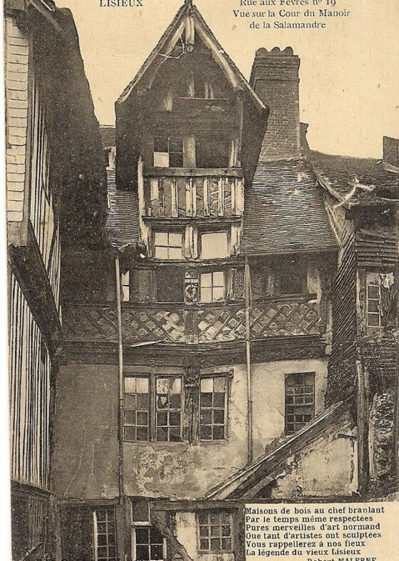 Manoir Francois 1er - Lisieux - La cour fin XIXème siècle